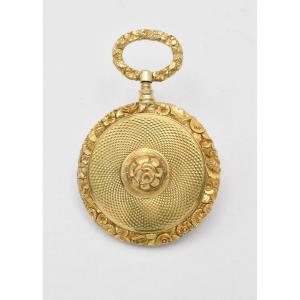 A Georgian 9ct Gold Round Locket With Floral & Engine Turned Detail – C.1830