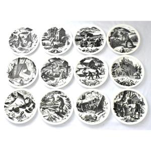A Set Of 12 Wedgwood Queen's Ware Clare Leighton Design Plates, England, 1952