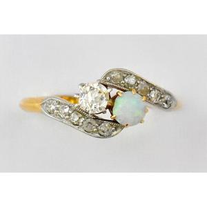 Antique Edwardian 18ct Gold Platinum Set Opal & 0.35 Ct Diamond Crossover Ring