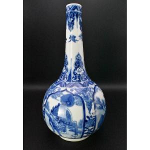 Chinese Wanli Period Blue & White Porcelain Bottle Vase Depicting Dragons