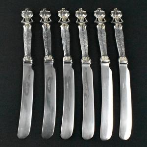 Edwardian Period Set Of Six Cased Silver Plated Arts & Crafts Butter Knifes