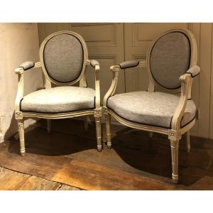 Pair Of Louis XVI Medallion Armchairs In Cabriolet Period 18th Century
