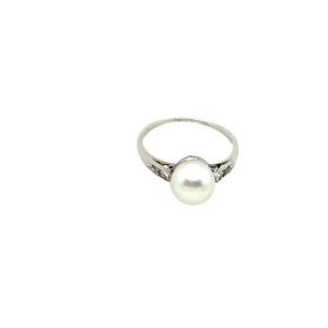 Vintage Platinum 7mm Cultured Pearl Ring Set With 4 Diamonds On Shoulders
