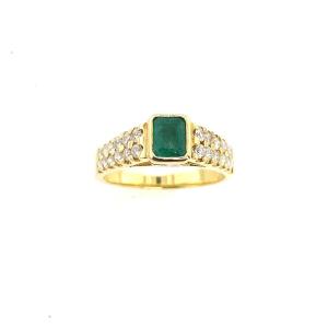 18k Yellow Gold Emerald Solitaire Ring Set With 0.35 Ct Natural Round Diamonds