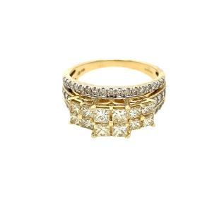 Natural Yellow Gold Trilogy Ring Princess Cut Natural Yellow Diamond