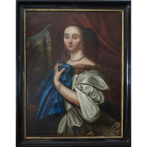 Dutch School From The 18th Century, Portrait Of An Elegant Woman With Pearls