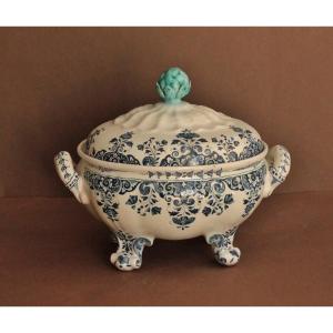 Covered Terrine In Strasbourg Earthenware, Paul Hannong, Ver 1735-45.