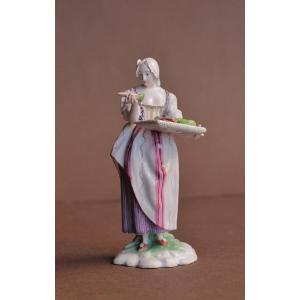 Niderviller Earthenware Statuette Representing A Vegetable Seller, 18th Century.