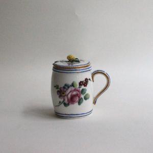18th Century Sèvres Soft Porcelain Mustard Pot.