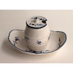 Chantilly Soft-paste Porcelain Mustard Pot With Twig Decoration, 18th Century.