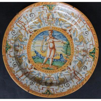 Deruta. Dish Of Apparat.