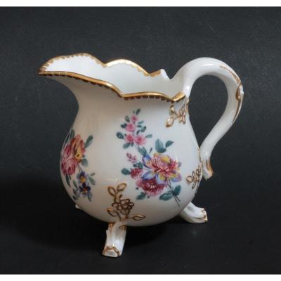 Milk Pot Tripode Porcelain Tender Sèvres, 18th S.