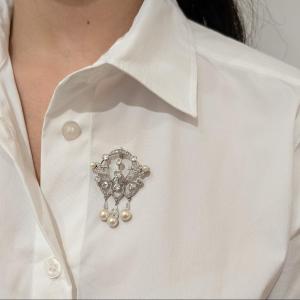 Brooch - Pendant From The 1935s In White Gold, Diamonds And Pearls