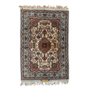 Signed Isfahan Rug – Wool And Silk – 123 X 83 Cm