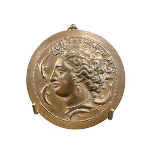 Bronze Medallion - Venus Arethusa - Signed F. Barbedienne - 19th Century