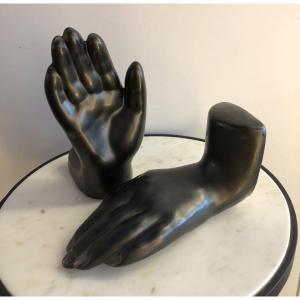Pair Of Hands, Bookends 