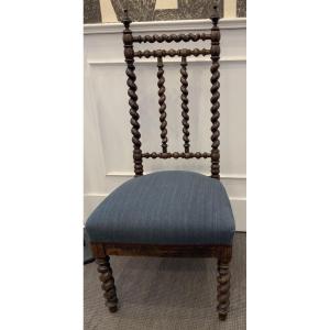 Spool Nurse Chair 