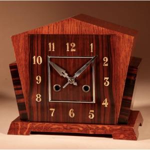 A Very Stylish Typical Art Deco Amsterdam School Oak And Macassar Ebony/coromandel Mantel Clock