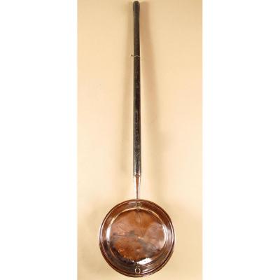 Very Decorative Copper And Wood Bed Warming Pan English 19th Century
