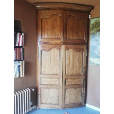 Corner Cabinet Louis XV Facade