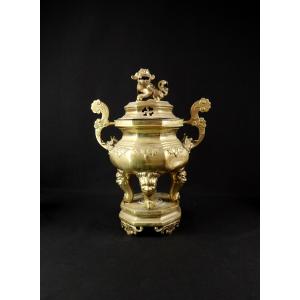 Chinese Gilt Bronze Incense Burner Decorated With A Foo Dog, Qing Period, 19th Century