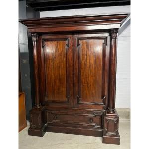 Victorian Mahogany Hunting Wardrobe 