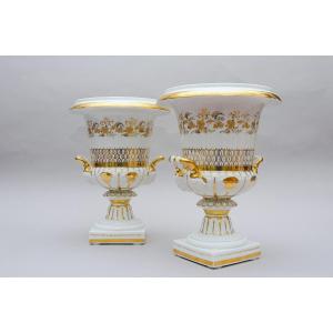 Pair Of Large Medici Vases, Brussels Porcelain, Circa 1830