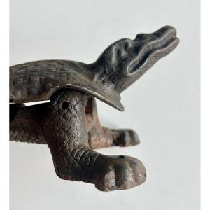 Mache Apothecary Stopper 19th With Crocodile