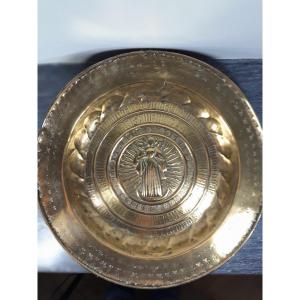 16th Century, Offering Dish, Elevation Of The Virgin And Child