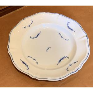 18th-century Dish, Locré Manufacture