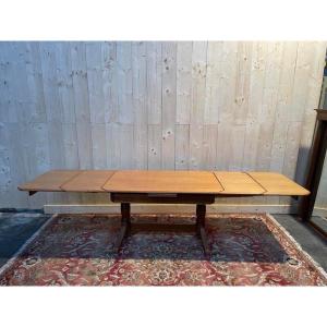 Oak Dining Table With Integrated Extensions 