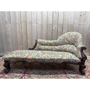 Napoleon III Period Daybed In Carved Walnut