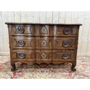 Louis XV Period Chest Of Drawers In Solid Walnut With Carved Shell Handles