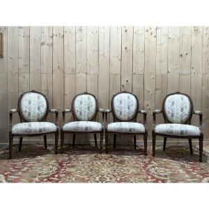 Set Of 4 Louis XVI Period Cabriolet Armchairs With Medallions
