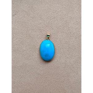 Yellow Gold And Turquoise Pendant 