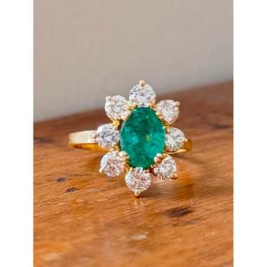 Marguerite Ring In Yellow Gold, Emerald And Diamonds