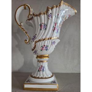 Paris Porcelain – Hanap 20th Century.