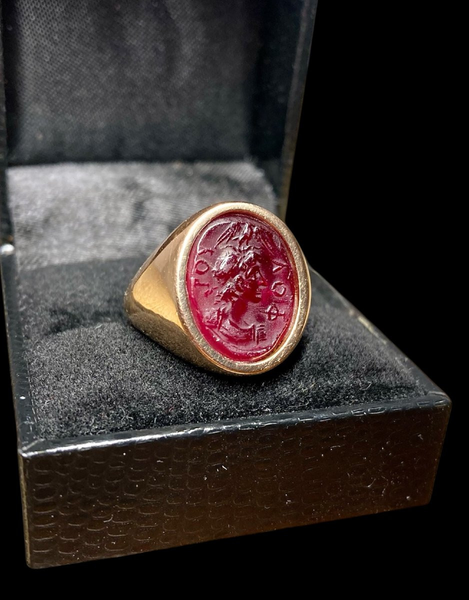 Imperatore Nerone - Intaglio in pasta vitrea montato su anello chevalier in oro rosa 18K-photo-3