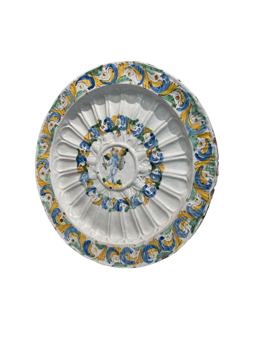 Deruta - II metà del XVI sec. - Grande piatto da parata in maiolica con putto e motivi vegetali-photo-3