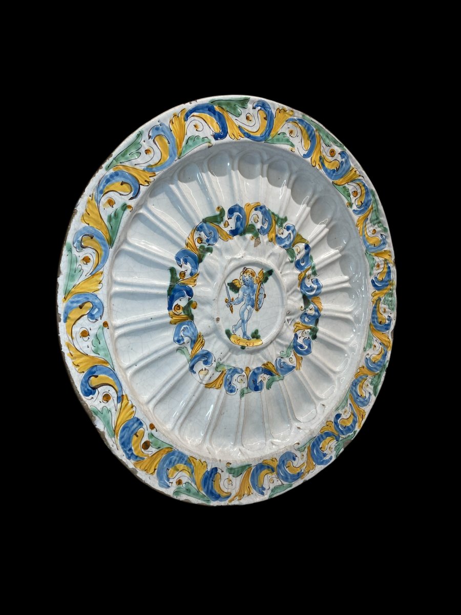 Deruta - II metà del XVI sec. - Grande piatto da parata in maiolica con putto e motivi vegetali-photo-4