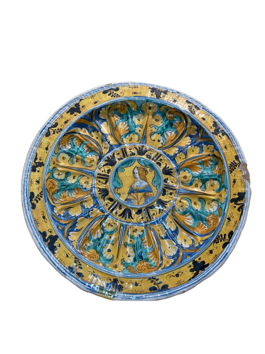 Deruta - II metà del XVI sec. - Piatto da parata in maiolica con Dama e motivi vegetali-photo-2