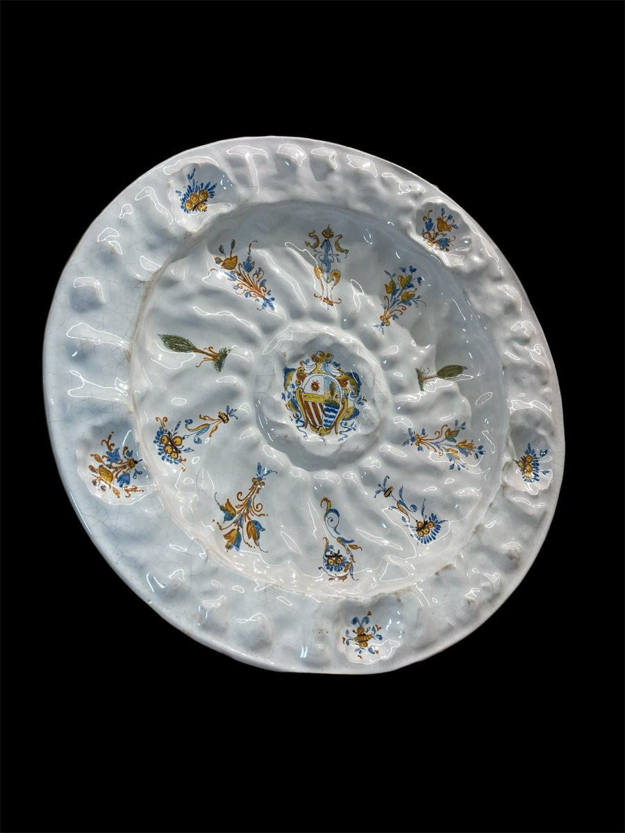 Faenza - II metà del XVI sec. - Piatto da parata in maiolica con stemma e decorazioni -photo-2