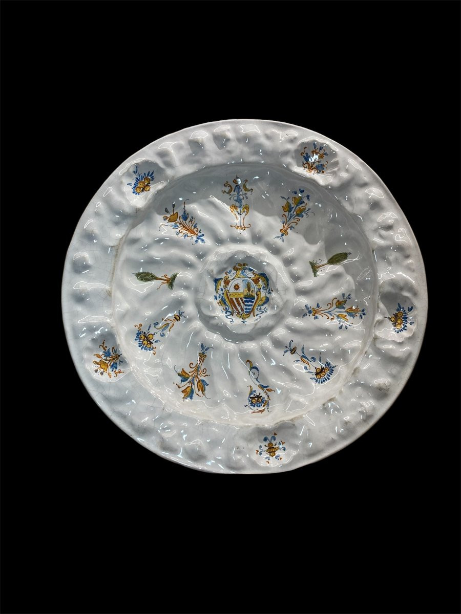 Faenza - II metà del XVI sec. - Piatto da parata in maiolica con stemma e decorazioni -photo-3