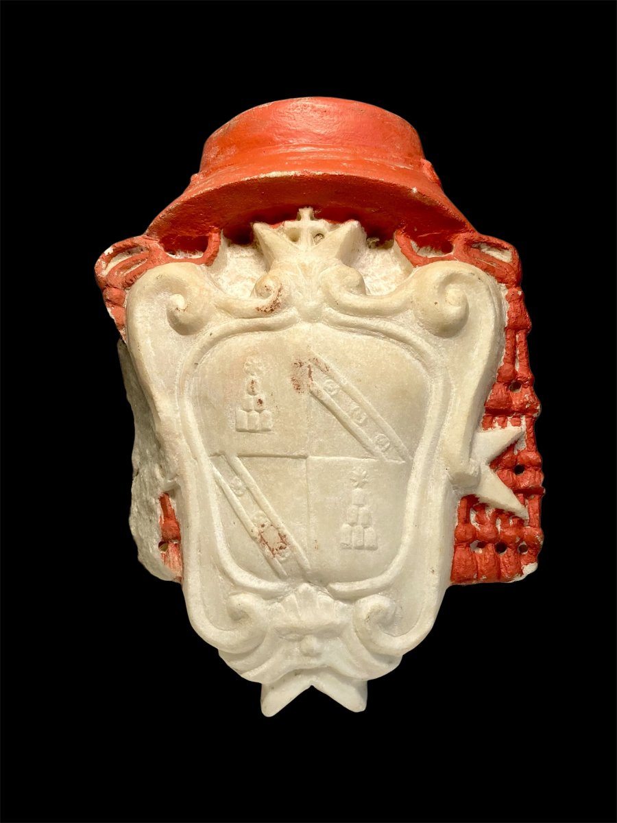 Stemma in marmo bianco del Cardinale Antonio Felice Chigi-Zondadari - Siena, circa 1712