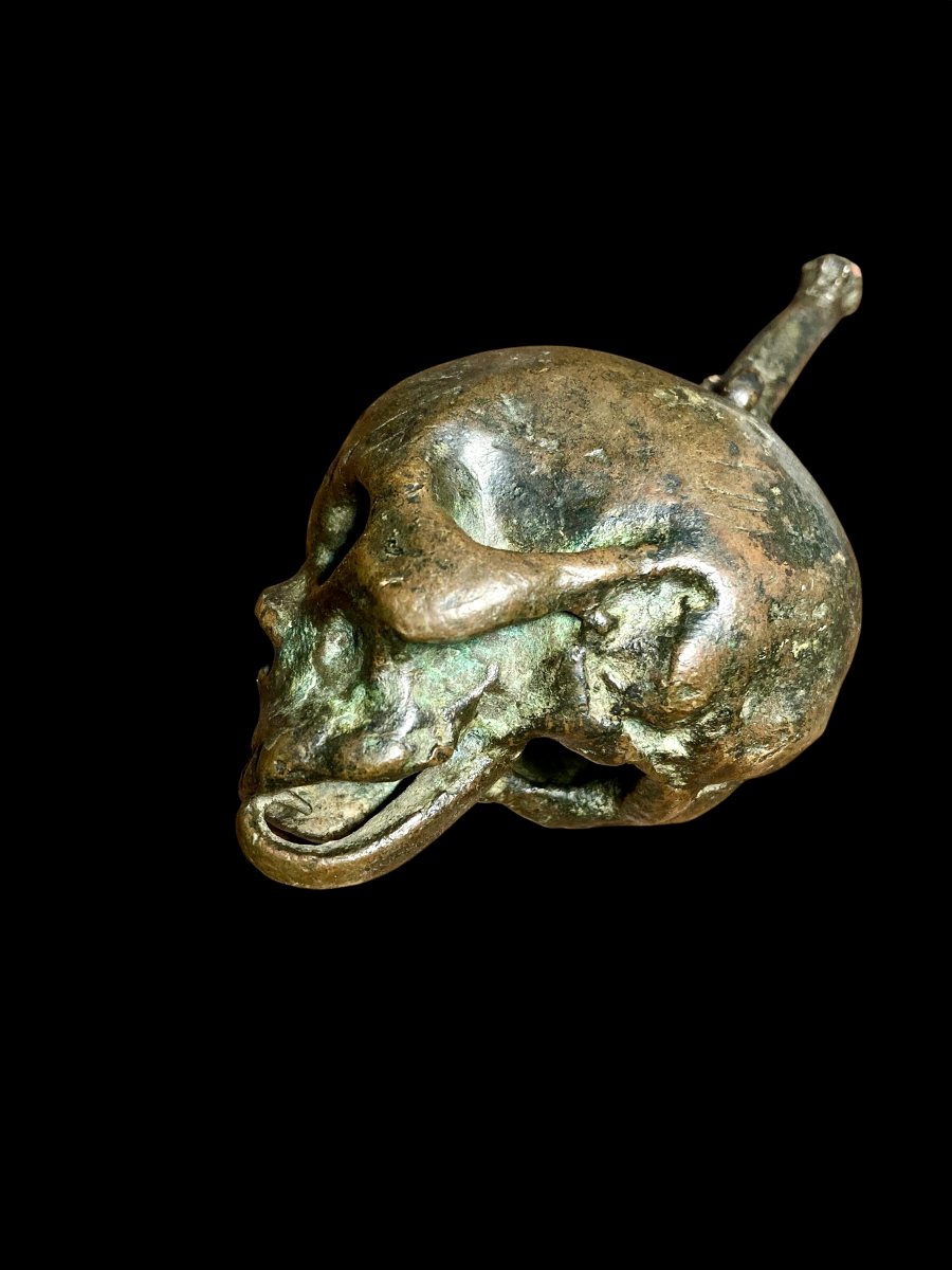 Italia settentrionale - XVII sec. - Teschio Memento Mori in bronzo trafitto da una daga-photo-4
