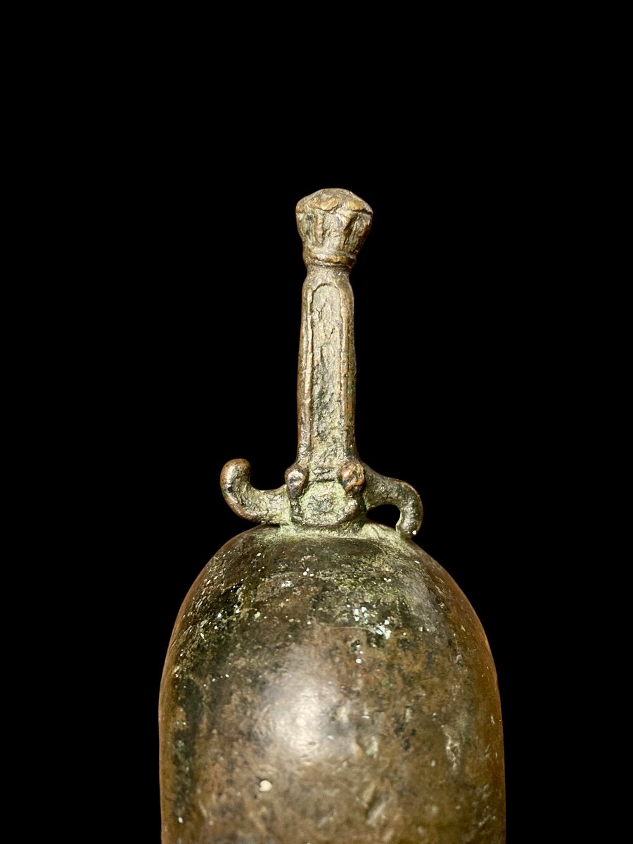 Italia settentrionale - XVII sec. - Teschio Memento Mori in bronzo trafitto da una daga-photo-1