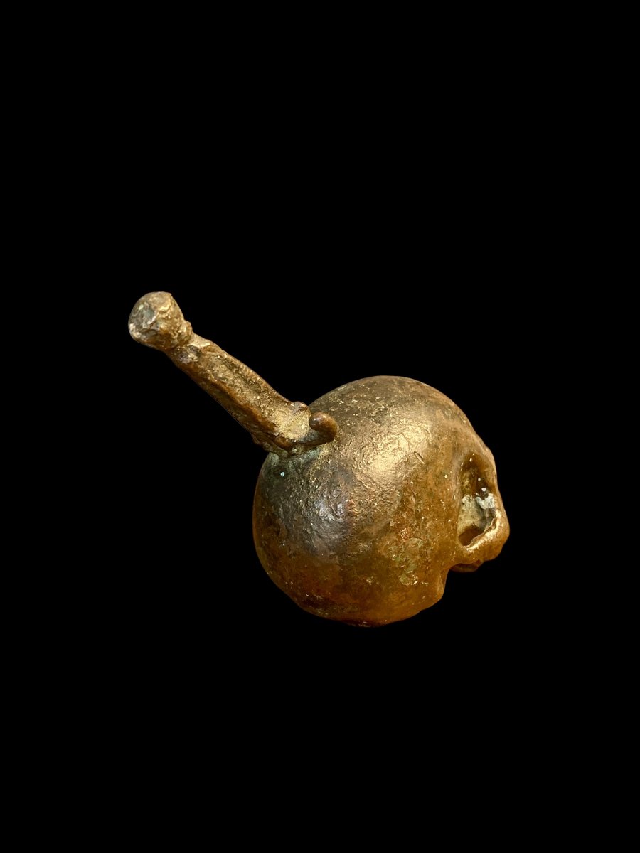 Italia settentrionale - XVII sec. - Teschio Memento Mori in bronzo trafitto da una daga-photo-4