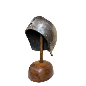 Italia settentrionale - Ferro battuto - XVI sec. - Elmo da Assedio