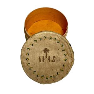 Fine XVIII sec. - Seta ricamata e carta - Scatolina porta ostie