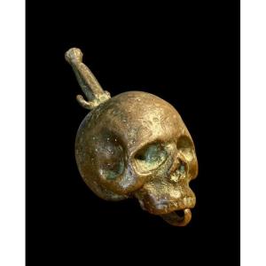 Italia settentrionale - XVII sec. - Teschio Memento Mori in bronzo trafitto da una daga